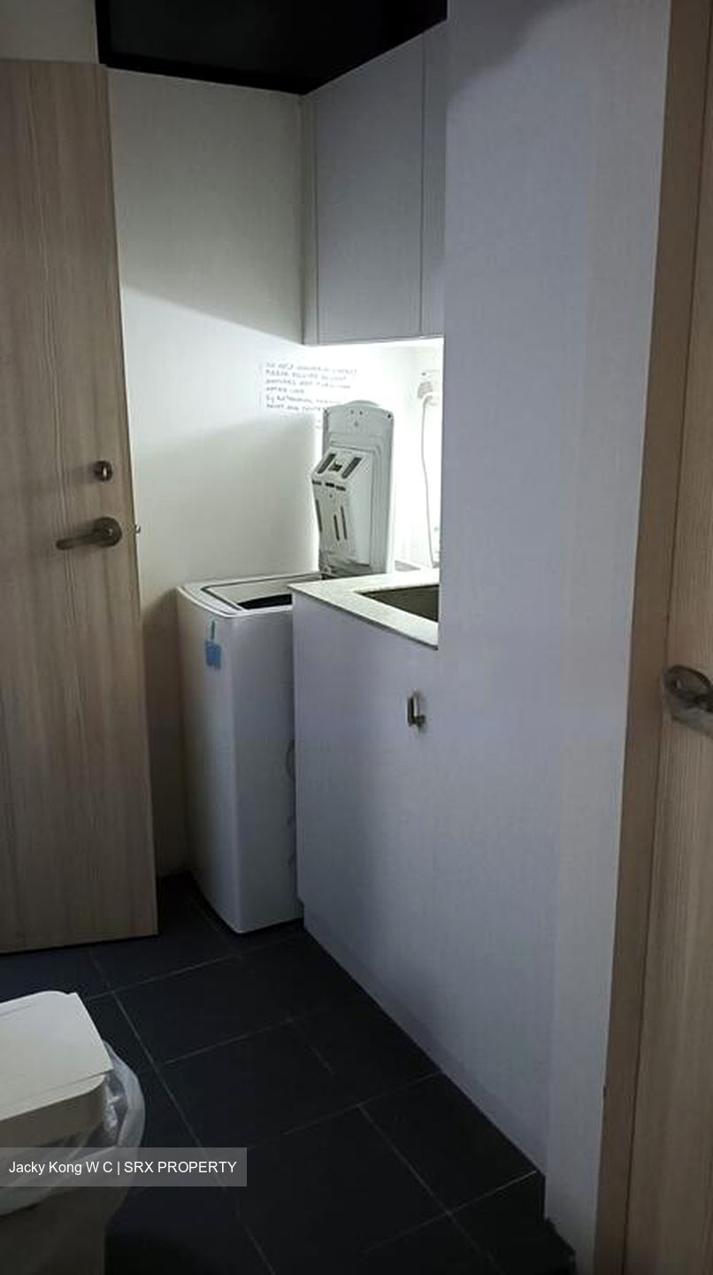 Lakepoint Condominium (D22), Condominium #477320361